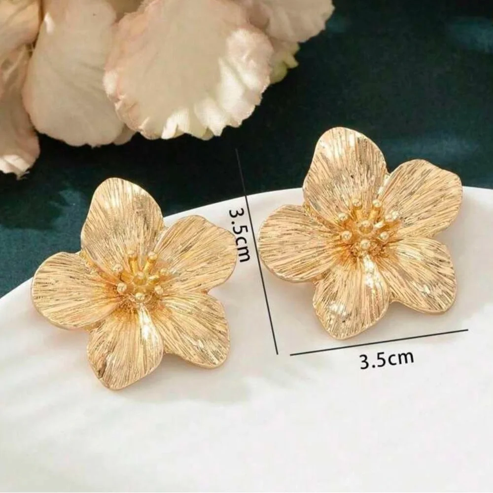 Gold Floral Earrings - Picture 2 of 2